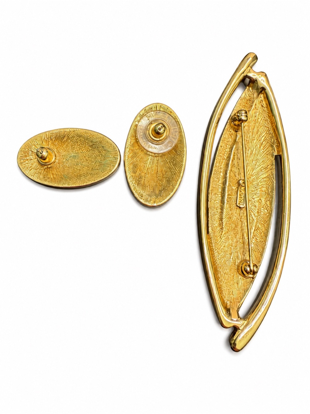 Vintage Monet Red Gold Brooch & Earrings Curated Pair Signed Monet Statement Jew - Picture 8 of 9